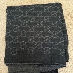 Gucci scarf
